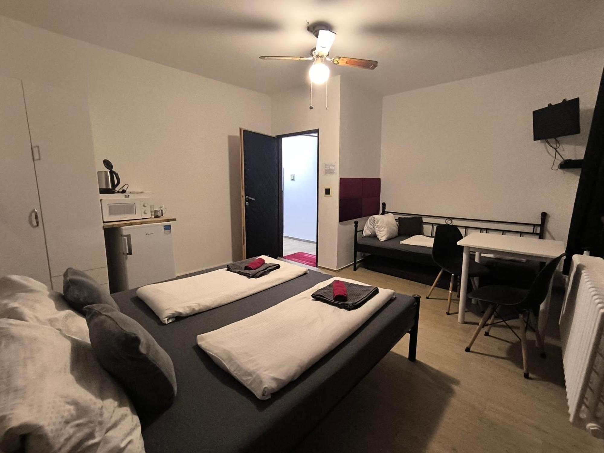 Penzion U Jezu - Ubytovani Pasohlávky Exterior foto