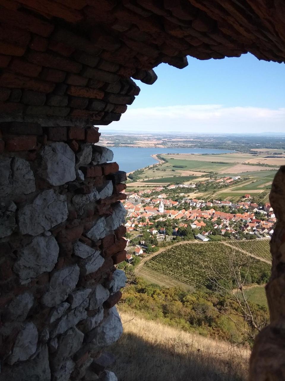 Penzion U Jezu - Ubytovani Pasohlávky Exterior foto
